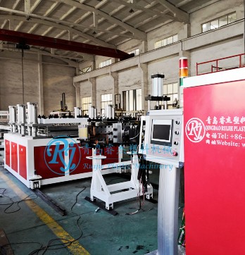 PP中空建筑模板生產(chǎn)線(xiàn)