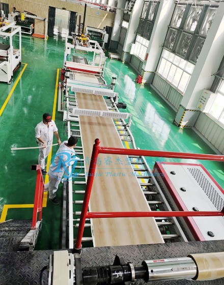 SPC地板生產(chǎn)設備