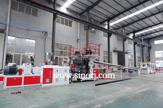 出口中東的格柵板，大理石板，碳晶板生產(chǎn)線發(fā)貨。